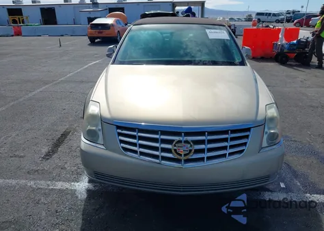 2008 Cadillac Dts 1Sa z USA, uszkodzony, nr VIN 1G6KD57Y68U117756